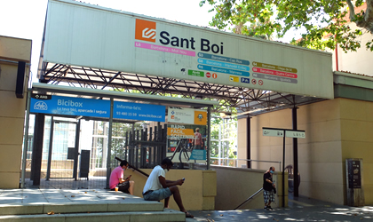 ¿Cómo llegar a Biblioteca Jordi Rubió i Balaguer en Sant Boi De Llobregat en Autobús, Tren, Metro, Tranvía o Funicular?